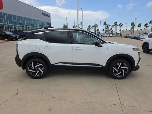New 2026 Nissan Kicks SV w/ Cold Weather Package FWD image 8