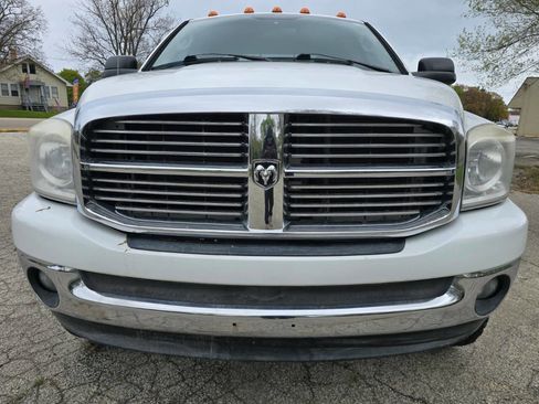 Used 2008 Dodge Ram 2500 Truck SLT w/ Trailer Tow Group AWD/4WD image 2