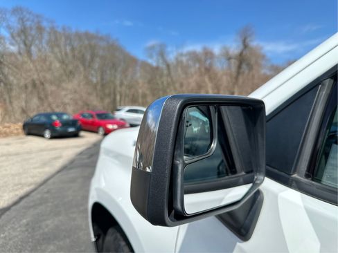 Certified 2022 Chevrolet Silverado 1500 LT image 25