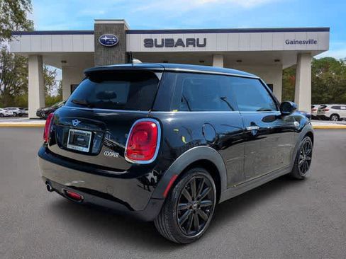 Used 2020 MINI Cooper 2-Door Hardtop image 5