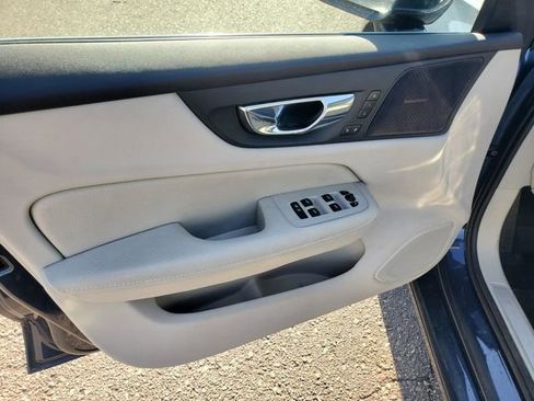 Used 2021 Volvo S60 T5 Inscription AWD/4WD image 10