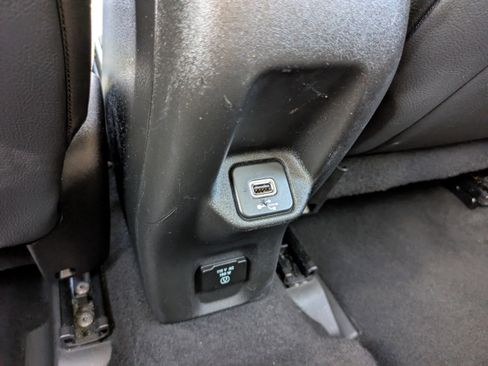 Used 2021 Jeep Renegade Limited image 19