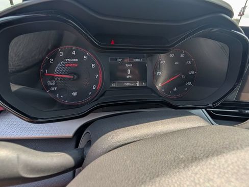 Used 2024 Chevrolet Trax RS w/ Sunroof Package FWD image 8