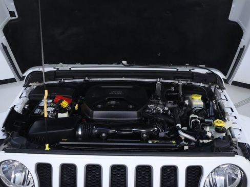 Used 2021 Jeep Wrangler Sport AWD/4WD image 31