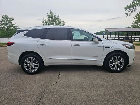 Used 2021 Buick Enclave Avenir w/ Avenir Technology Package AWD/4WD image 4