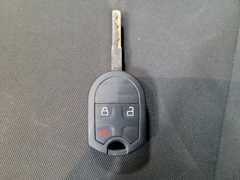 Used 2015 Ford Escape S image 32