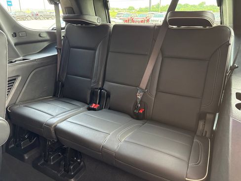Used 2025 Chevrolet Tahoe Premier AWD/4WD image 17