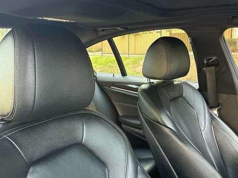 Used 2018 BMW 540i xDrive image 22