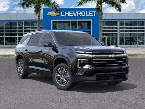 Used 2026 Chevrolet Traverse LT FWD image 9