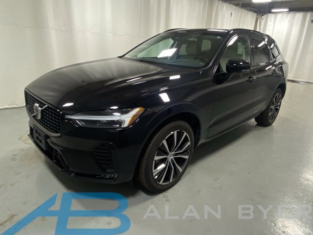 Used 2024 Volvo XC60 B5 Plus w/ Protection Package Premier AWD/4WD image 1