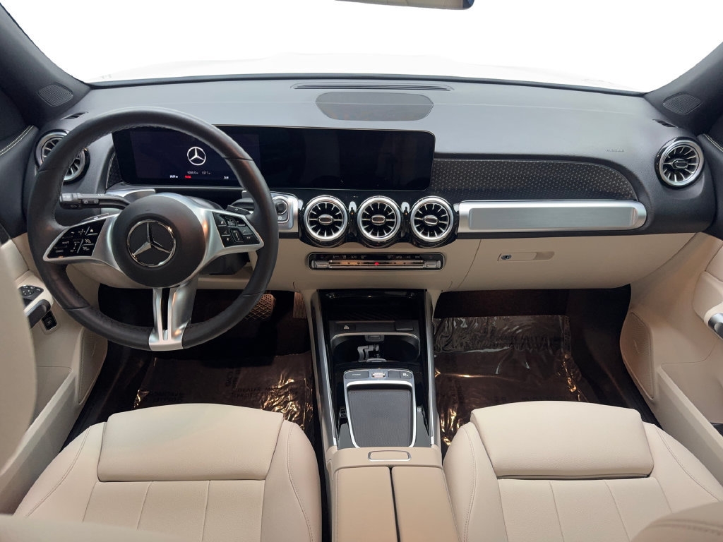 Used 2025 Mercedes-Benz GLB 250 w/ Exclusive Package image 50