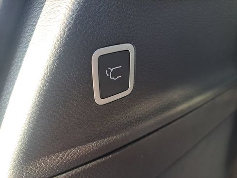 New 2026 Chrysler Pacifica Select FWD image 28