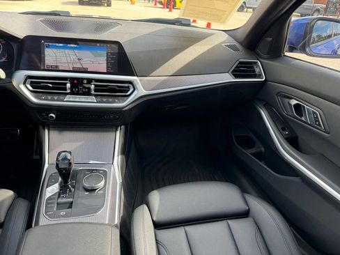 Used 2020 BMW 330i Sedan w/ M Sport Package image 22