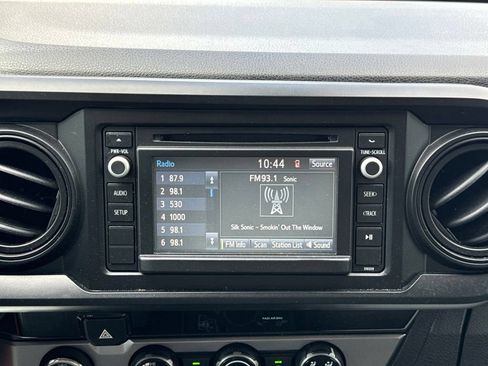 Used 2018 Toyota Tacoma SR w/ SR Convenience Package AWD/4WD image 22