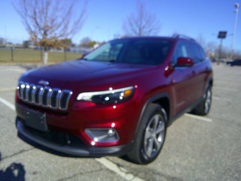 Used 2020 Jeep Cherokee Limited image 11