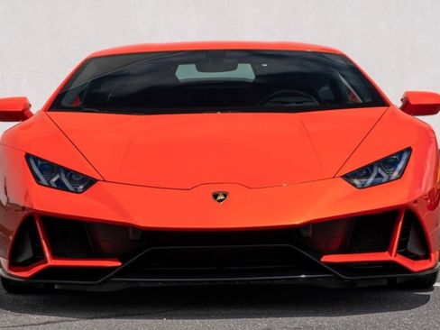 Used 2020 Lamborghini Huracan EVO AWD/4WD image 2