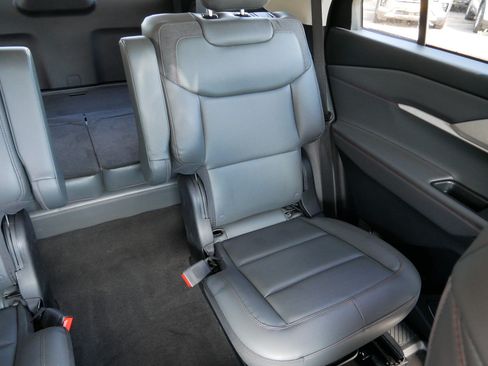 Used 2026 Ford Explorer Active w/ Active Comfort Package AWD/4WD image 14