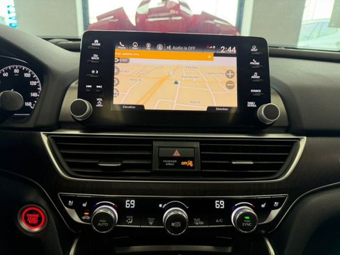 Used 2018 Honda Accord Touring image 39