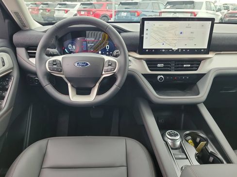 New 2026 Ford Explorer Active w/ Active Comfort Package AWD/4WD image 12