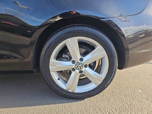 Used 2012 Volkswagen Eos Lux image 33