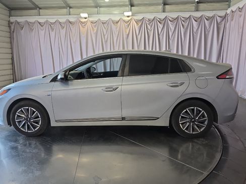 Used 2020 Hyundai Ioniq Limited FWD image 6