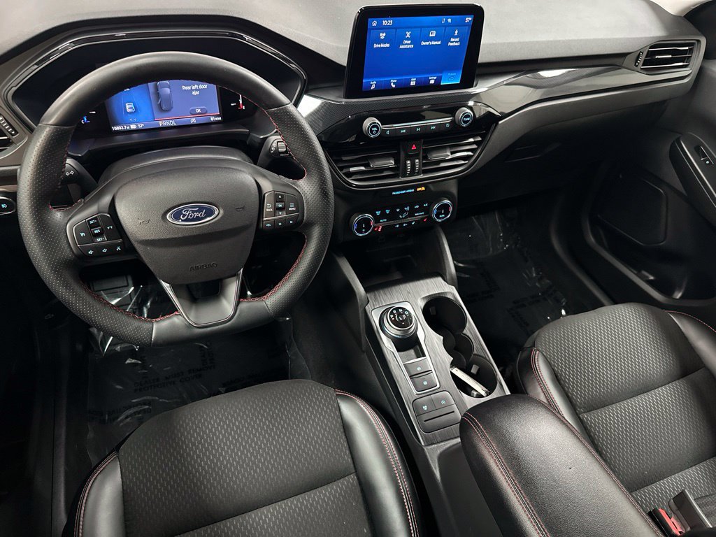 Used 2025 Ford Escape ST-Line Select AWD/4WD image 13