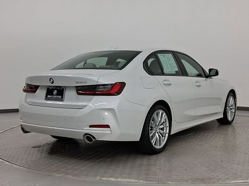 Used 2023 BMW 330i Sedan w/ Convenience Package image 9
