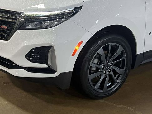 Used 2023 Chevrolet Equinox RS w/ LPO, Floor Liner Package FWD image 7