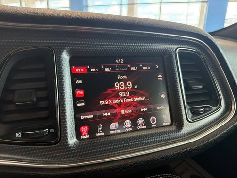 Used 2015 Dodge Challenger SRT Hellcat RWD image 22