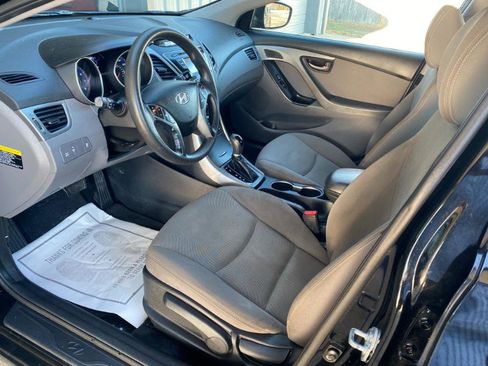 Used 2014 Hyundai Elantra SE w/ Option Group 02 image 13
