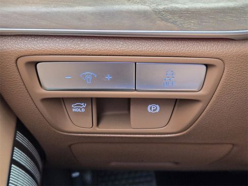 Used 2024 Genesis G80 image 27