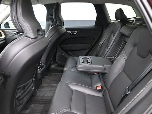 Used 2026 Volvo XC60 B5 Ultra w/ Protection Package Premier image 28