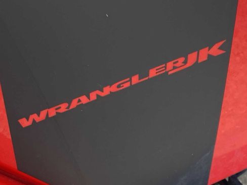 Used 2018 Jeep Wrangler Sport image 15