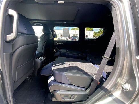 Used 2026 INFINITI QX80 4WD w/ Sport Exterior Package image 17