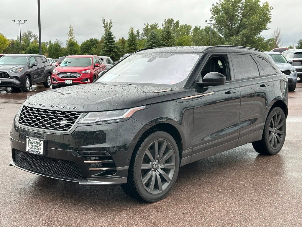 Used 2018 Land Rover Range Rover Velar R-Dynamic SE AWD/4WD image 4