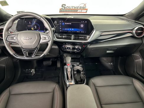 Used 2025 Chevrolet Trax RS w/ Driver Confidence Package FWD image 18