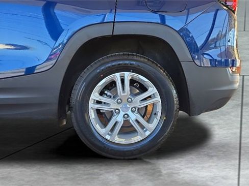Used 2022 GMC Terrain SLE w/ Driver Convenience Package image 28