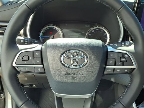 New 2026 Toyota Highlander XLE image 20