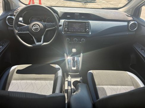 Used 2025 Nissan Versa SV FWD image 27