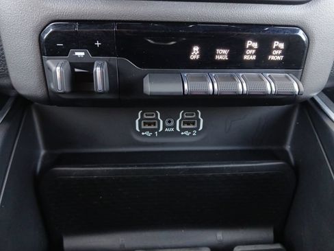 Used 2023 RAM 1500 Lone Star AWD/4WD image 10