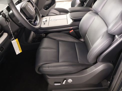 New 2026 Lincoln Navigator Premiere AWD/4WD image 11