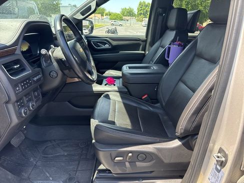 Used 2024 Chevrolet Suburban High Country w/ Advanced Technology Package AWD/4WD image 9