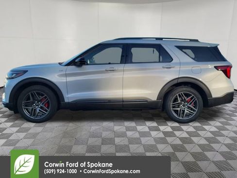 New 2026 Ford Explorer ST-Line w/ ST-Line Street Pack AWD/4WD image 9