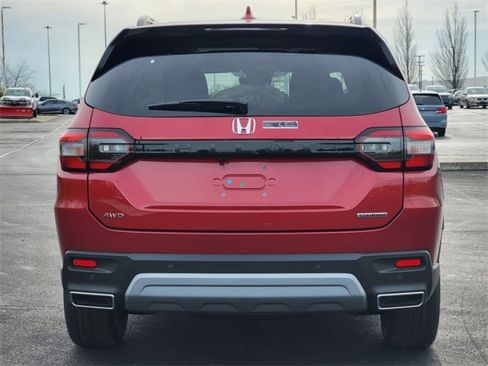 New 2025 Honda Pilot Touring image 8