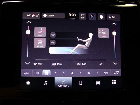 New 2025 Jeep Grand Cherokee Altitude image 16