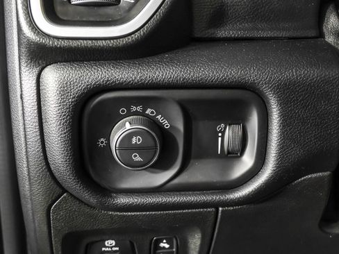 Used 2021 RAM 1500 Big Horn AWD/4WD image 25