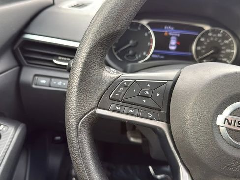 Used 2022 Nissan Altima 2.5 SV image 35