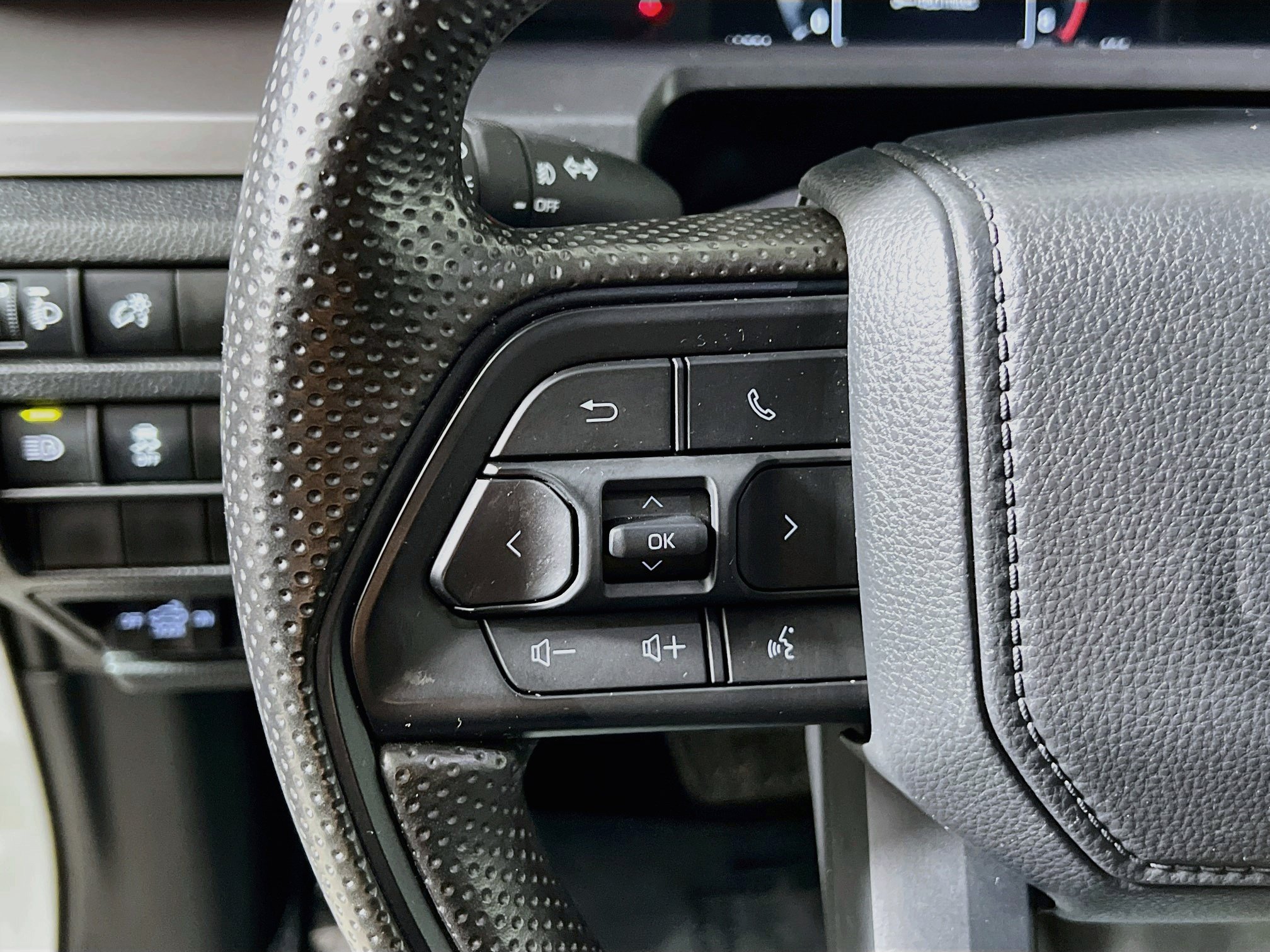 Used 2024 Toyota Tacoma SR5 RWD image 19