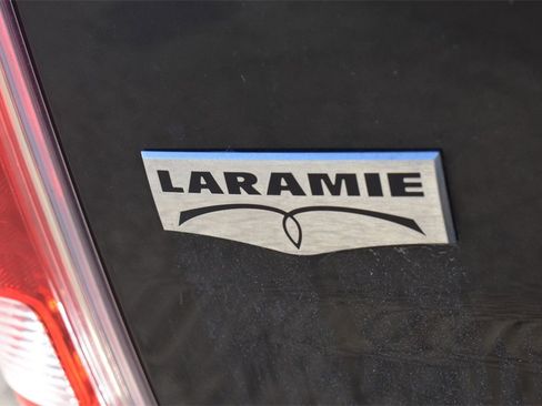 Used 2017 RAM 1500 Laramie w/ Convenience Group image 16