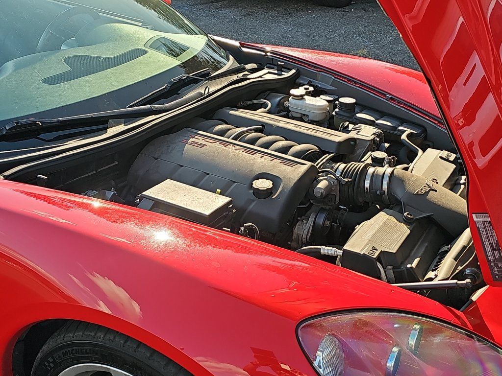Used 2005 Chevrolet Corvette Convertible RWD image 38